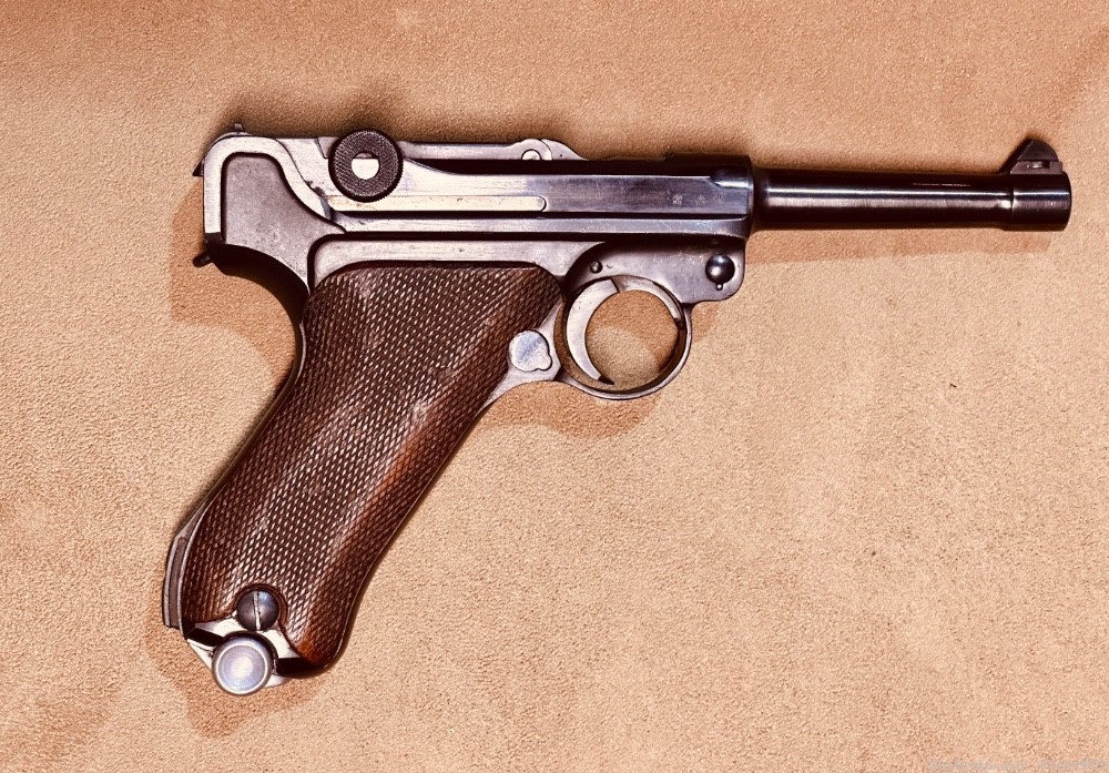 WW2 German Luger Dated 1936-img-0