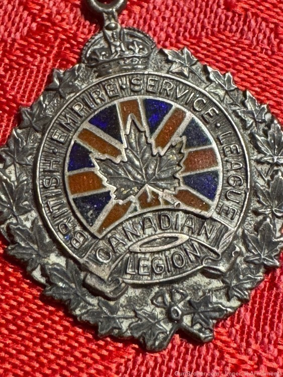 WW2 Canadian British Sterling Silver Badges-img-2