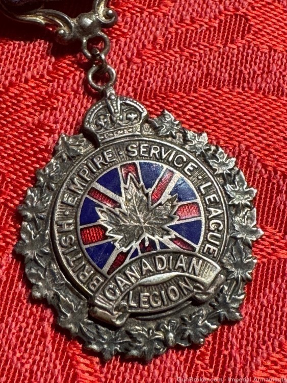 WW2 Canadian British Sterling Silver Badges-img-3