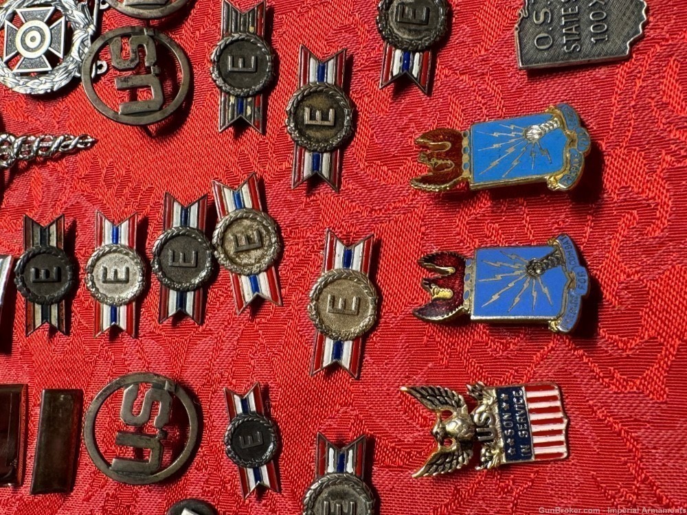 Lot of US Military Army Navy Marine WW2$ Later Sterling Silver badges-img-2