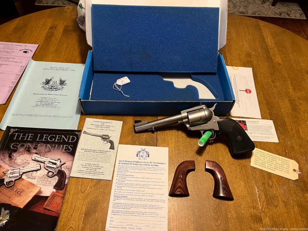 Freedom Arms 83 in 454 Casull 6" barrel as NEW IN BOX! (714)-img-0