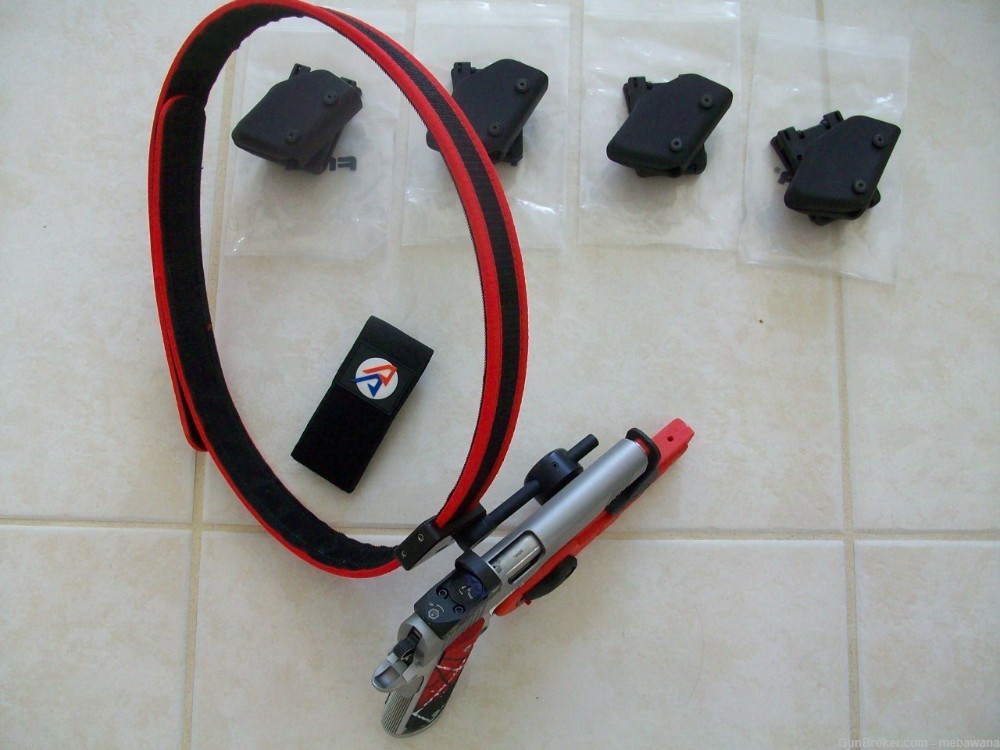 NEW SALE PRICE-AUTHENTIC CR SPEED HOLSTER/4 POUCHES/BELT-img-0