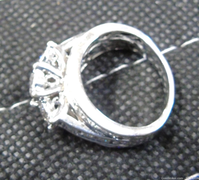 A stunning 14 kt. White gold & Diamond Ladies Ring. -img-7