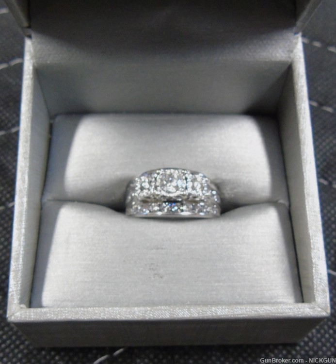 A stunning 14 kt. White gold & Diamond Ladies Ring. -img-8