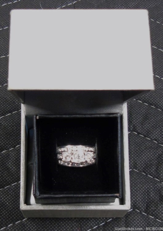 A stunning 14 kt. White gold & Diamond Ladies Ring. -img-9