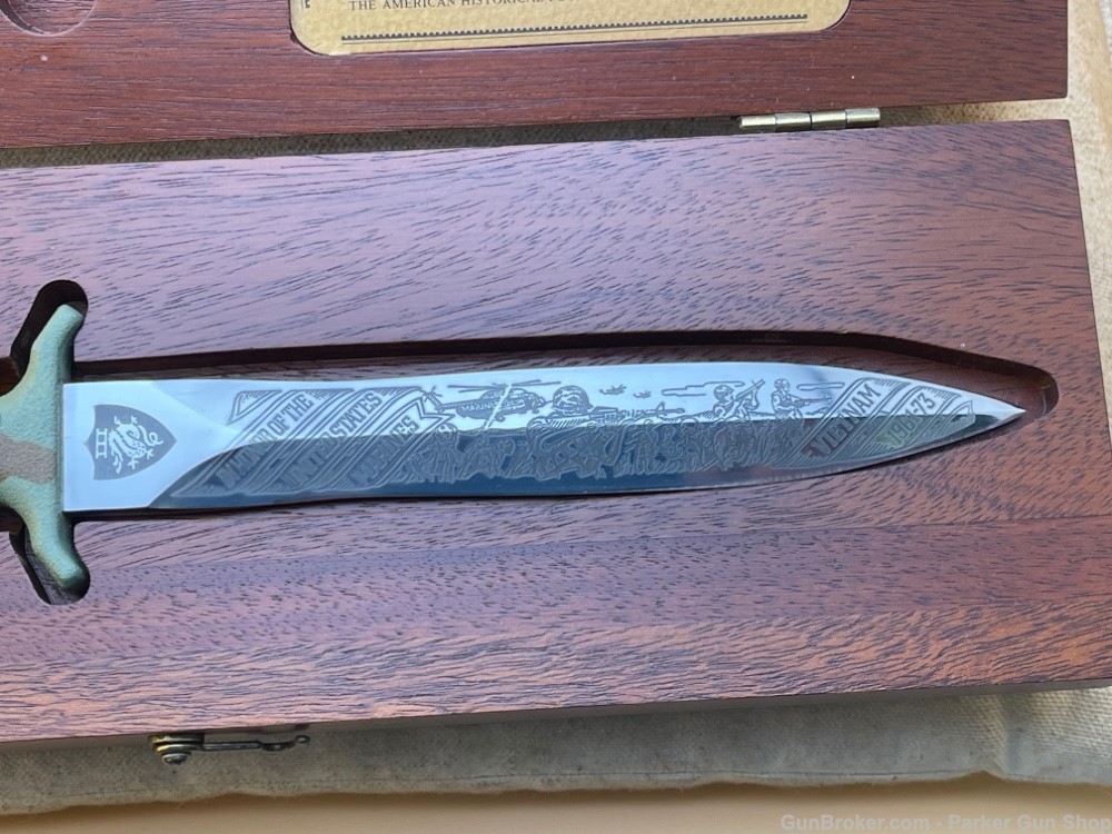 Vietnam Tribute Collection By Gerber Legendary Blades 4 Knives -img-15