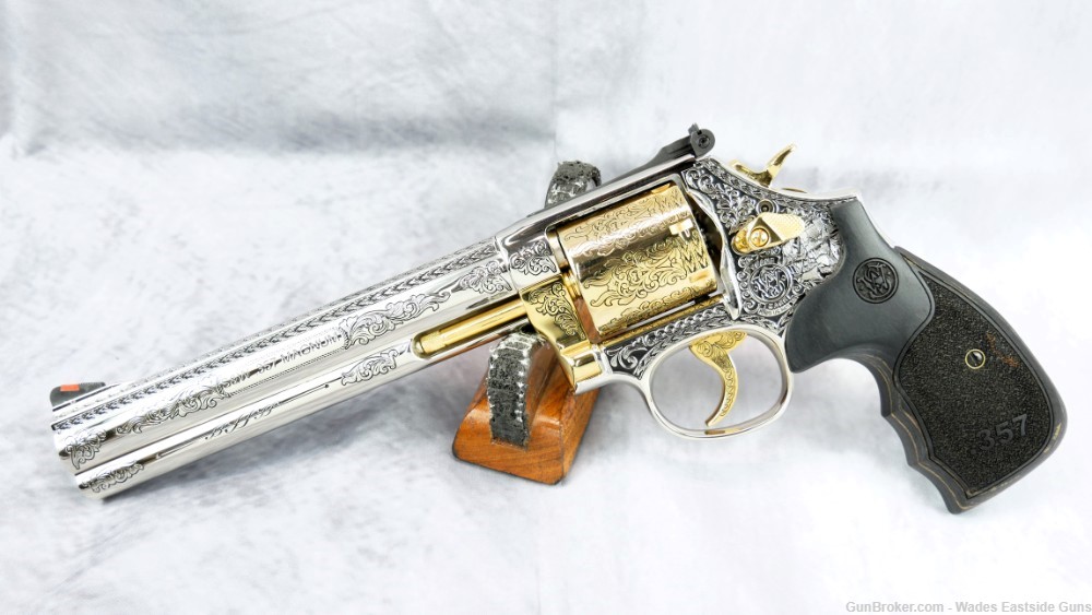 S&W 686 PLUS ENGRAVED HIGH POLISH STAINLESS STEEL 24K GOLD ACCENTS-img-0