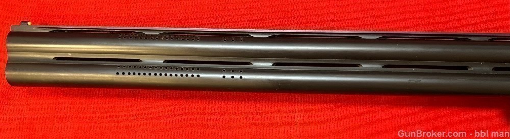 Beretta 682 Skeet Over Under 12 / 20 / 28 / 410 Ga. Briley Set with Case -img-5