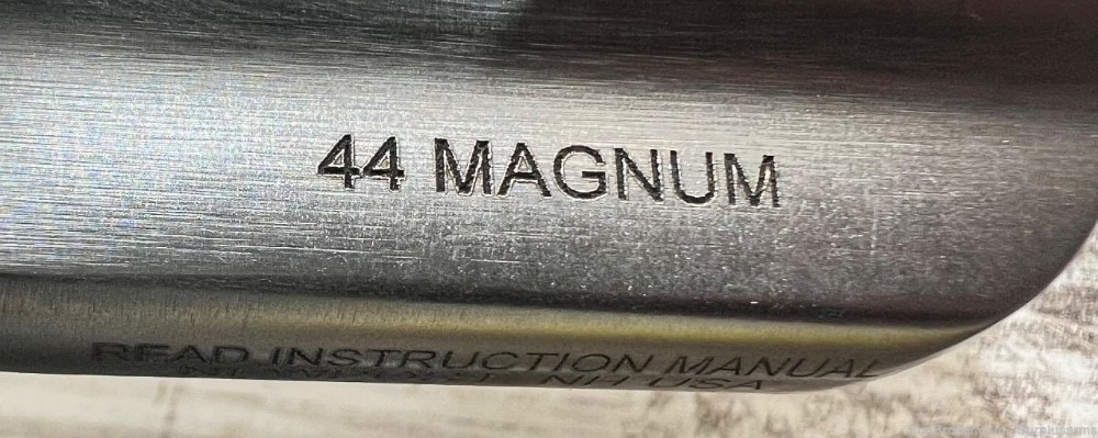 * Ruger * RedHawk * 44 MAG * 2.5'' Barrel * W/ Original Hard Case * 2016 * -img-34