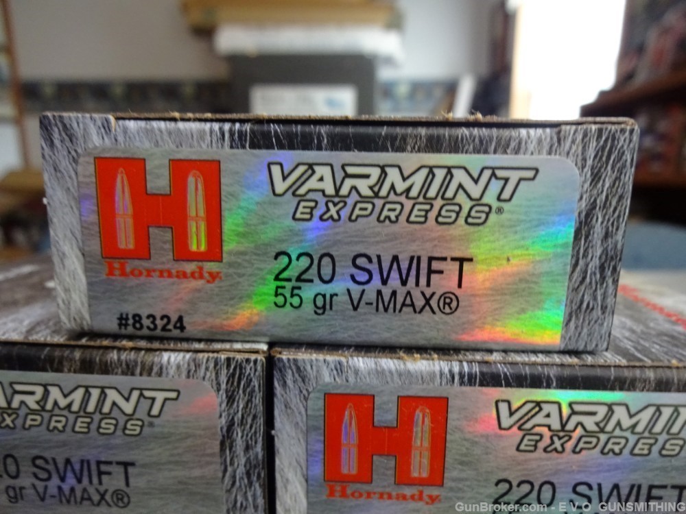 Hornady Varmint Express 220 Swift 55 gr Hornady V-Max   8324   100 ROUNDS -img-1