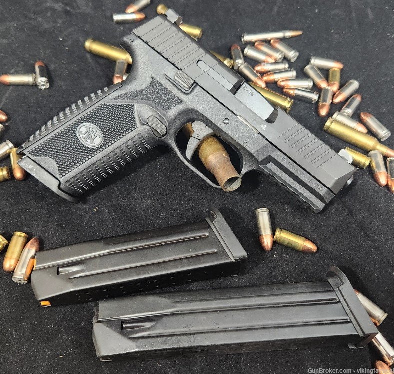 FN 509 9mm Pistol, Like New, Aggressive Grip, 3 Mags Included-img-4