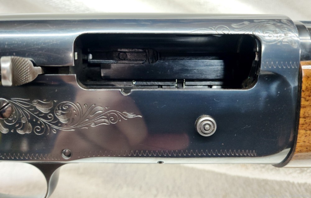 Browning Auto 5 Magnum 12 Gauge 69V-img-10