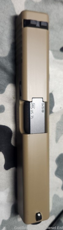 Glock G17 Gen 3 9MM  complete OEM FDE slide NEW-img-3