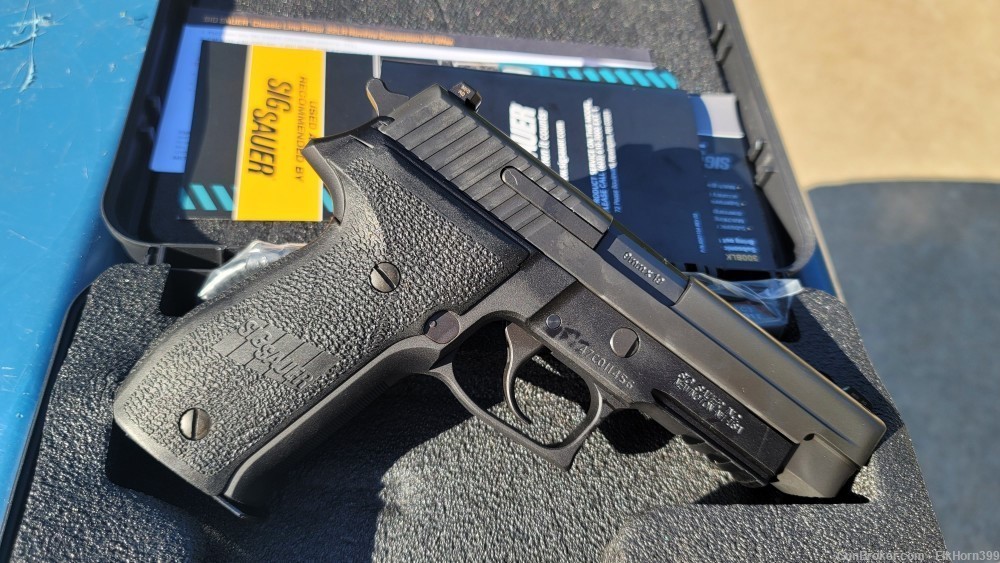 NEW Sig P226R, 9MM, 4.4" 15 Rounds, 2 Mags, 2 Grip Sets-img-1