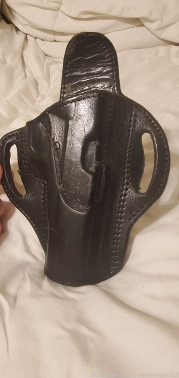 Tagua 1836 leather 1911 OWB holster in black -img-0