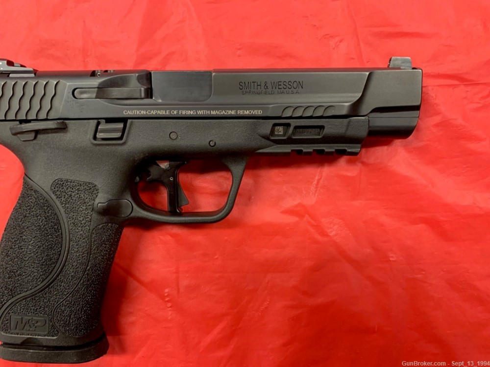 Smith & Wesson M&P9 M2.0 5.25" APEX trigger, Trijicon NS 9mm in BOX!-img-6