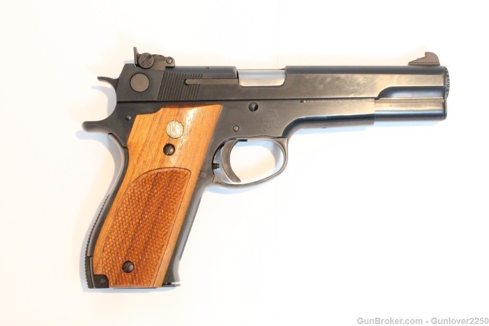 Smith & Wesson Model 52-2 .38 Spl Mid Range Mint w/box! S&W-img-1