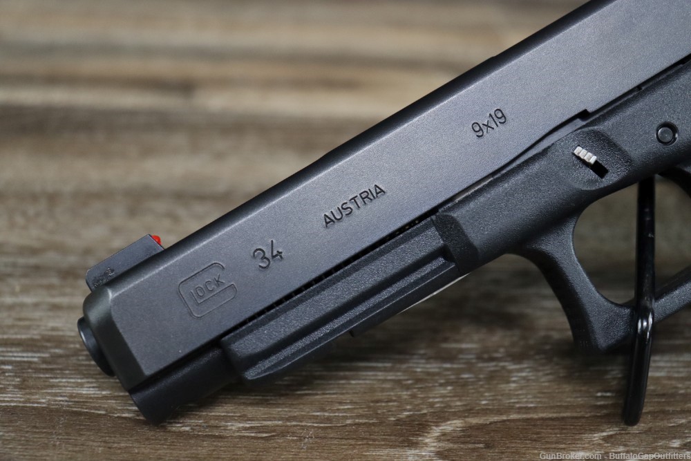 Glock G34 9mm Semi Auto Pistol w/ Soft Case-img-6