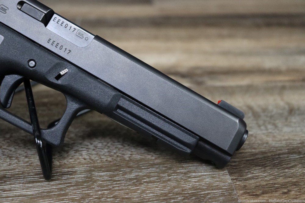 Glock G34 9mm Semi Auto Pistol w/ Soft Case-img-4