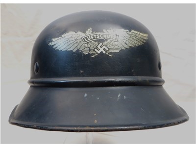 WWII German, Luftshultz Motorcycle Helmet - Original / Un-restored  (4912)