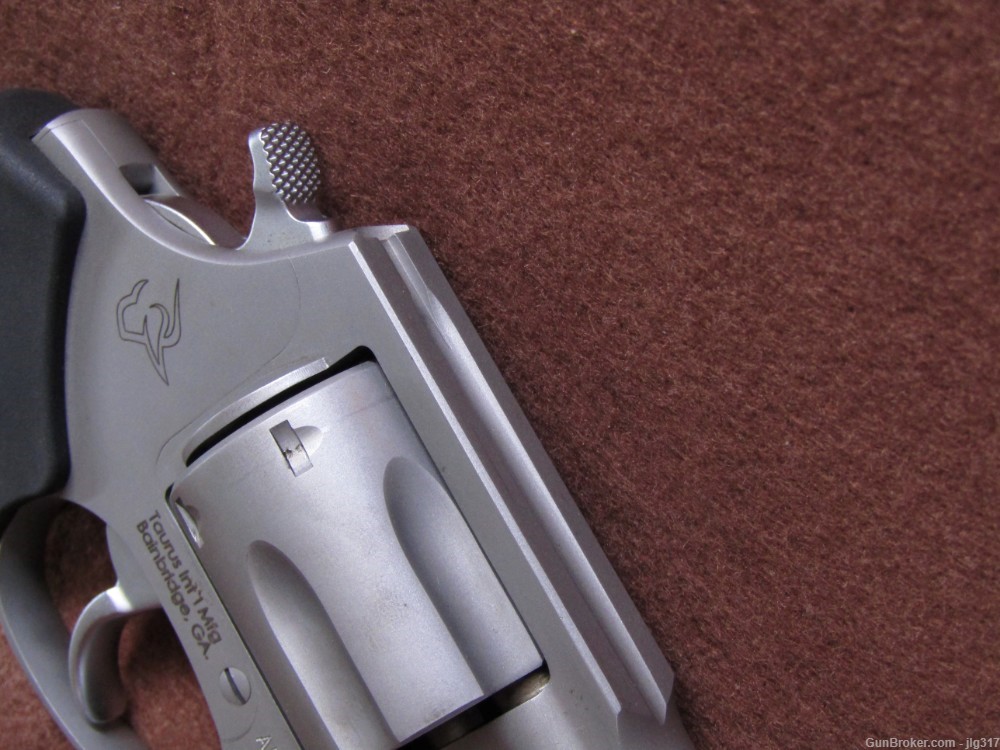 Taurus 856 38 SPL 6 Shot Double Action Revolver Like New-img-6