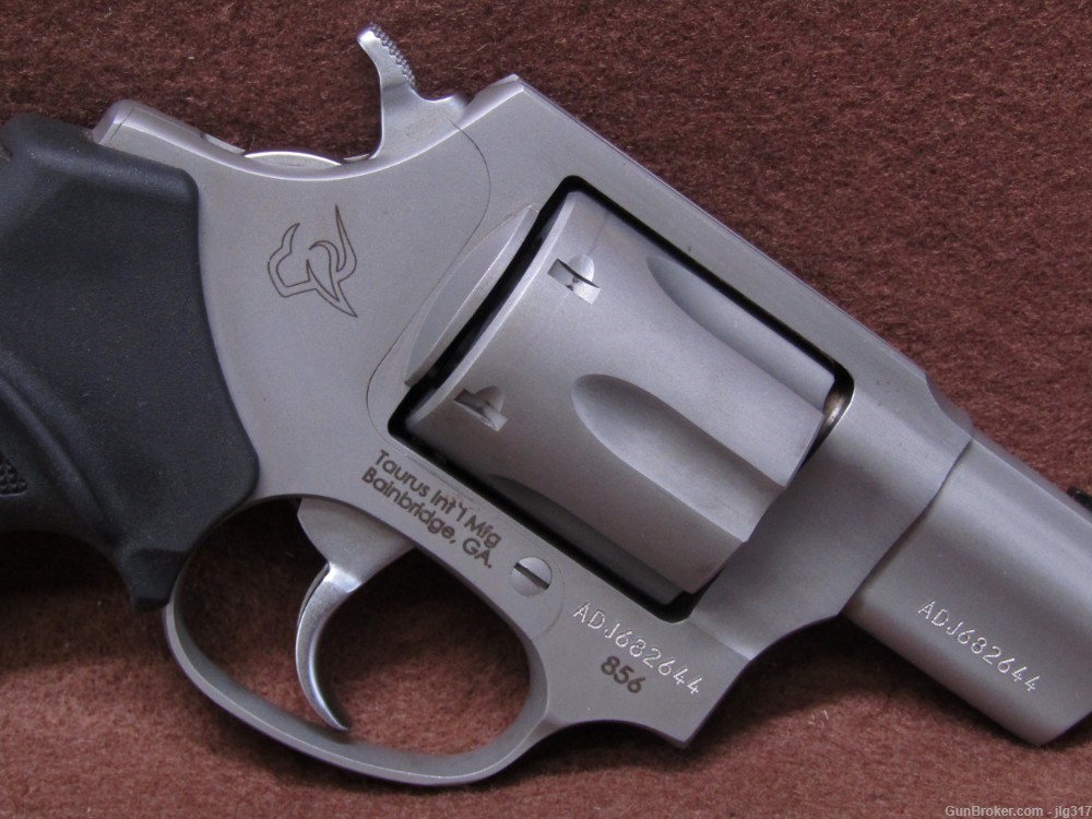 Taurus 856 38 SPL 6 Shot Double Action Revolver Like New-img-2