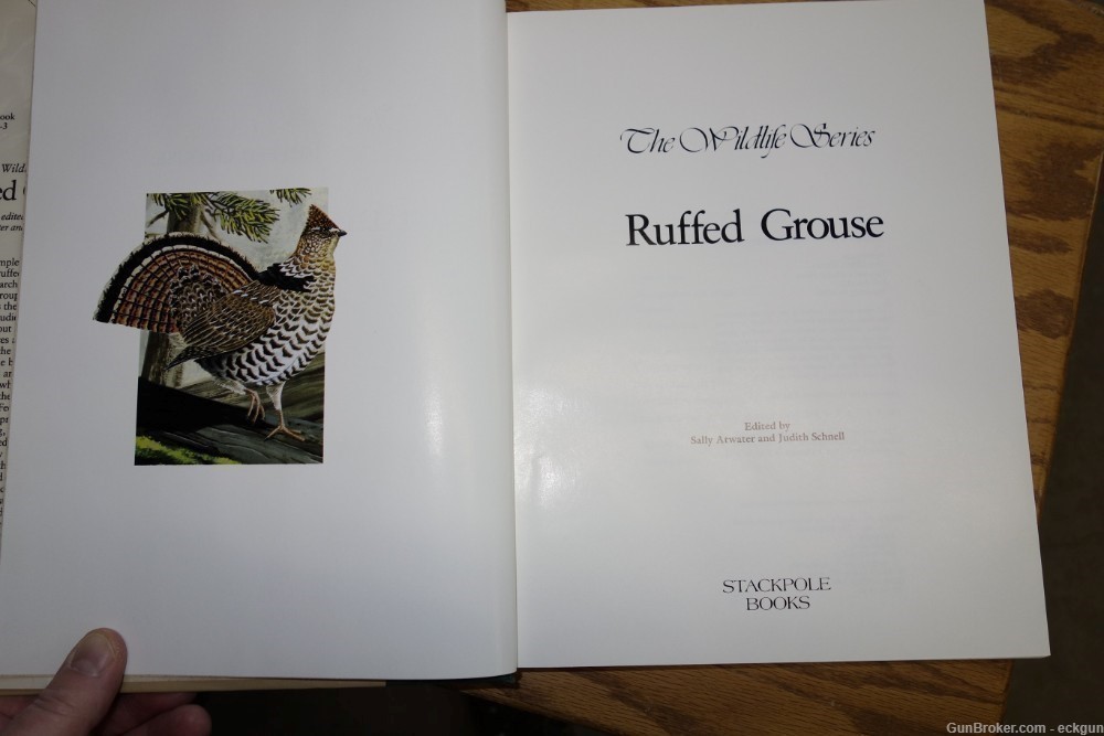 Ruffed Grouse, The Wildlife Series, 1st edition like new-img-1