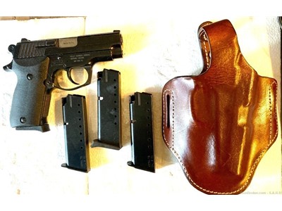 Astra-Unceta A-75 CONCEALED CARRY DA/SA PISTOL, 4-MAGAZINES, HOLSTER