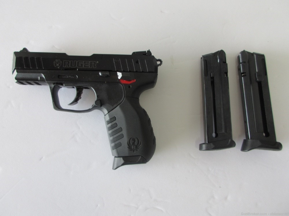 NEW RUGER  SR 22 WITH 3-10 ROUND MAGAZINES-img-2