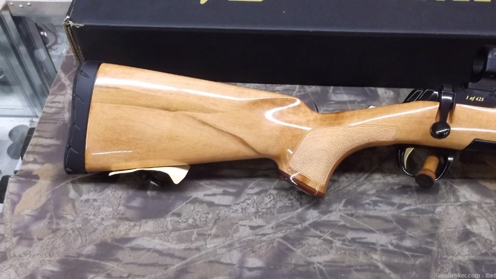 Browning X-Bolt Medallion Maple RMEF .300 WIN 2015 1 of 425-img-1
