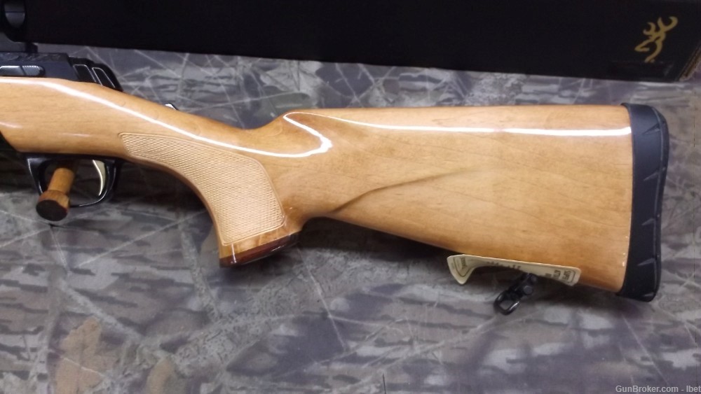 Browning X-Bolt Medallion Maple RMEF .300 WIN 2015 1 of 425-img-10
