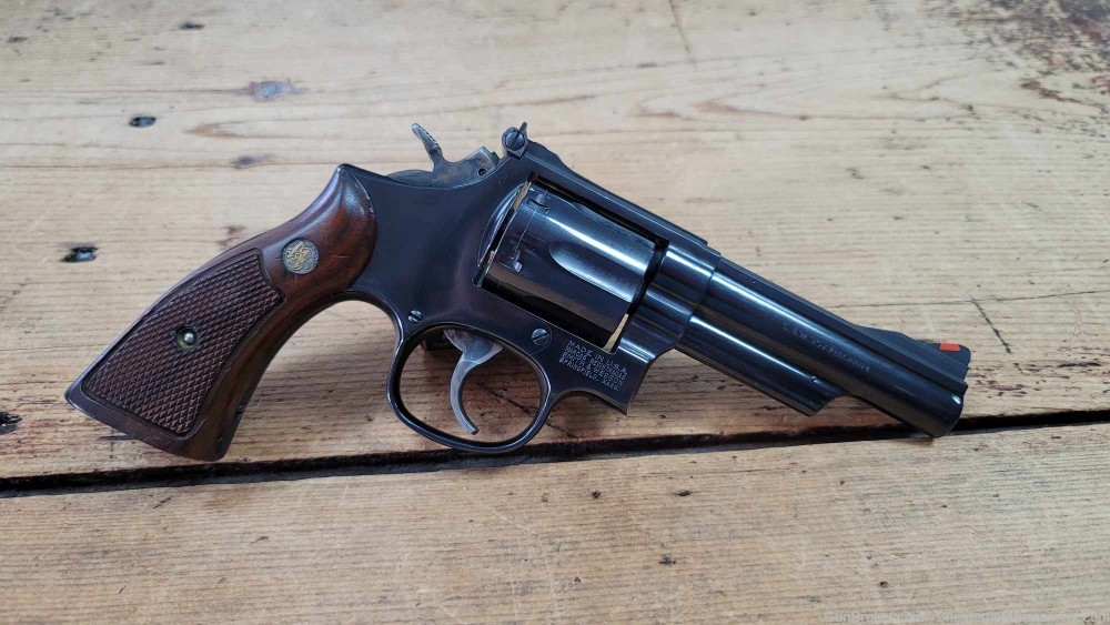 S&W Smith and Wesson Model 19-6 Revolver 357Mag 4 inch barrel-img-18