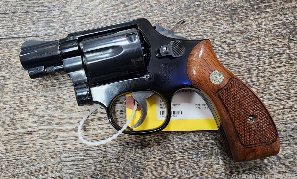 SMITH & WESSON 12-3 38 SPECIAL 2" BLUE/WOOD  70'S MODEL  VERY NICE-img-0