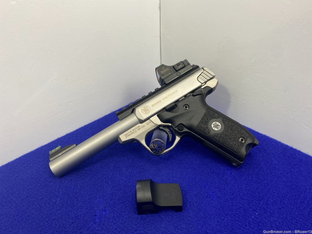 Smith Wesson SW22 Victory .22LR Stainless 5.5" *RELIABLE, ACCURATE RIMFIRE*-img-4