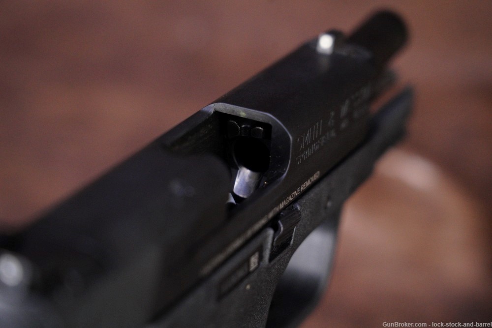 Smith & Wesson S&W Model M&P9C M&P 9C 9mm Luger 3.5" Semi-Auto Pistol -img-13