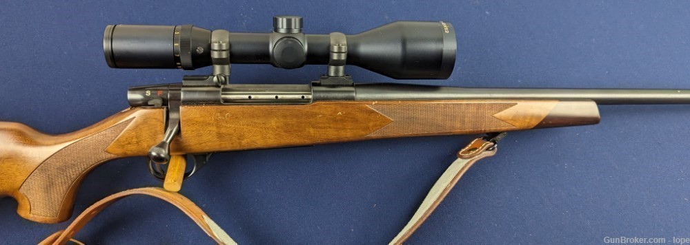 Beautiful Weatherby Vanguard .300 Mag Deluxe w/Scope and Custom Features-img-2