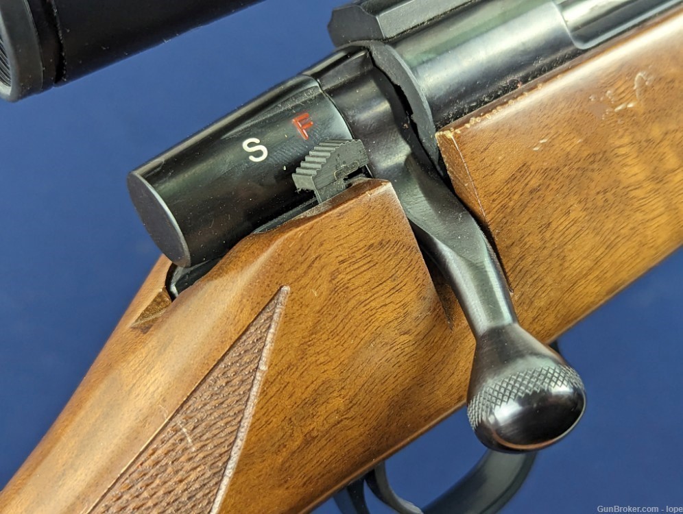 Beautiful Weatherby Vanguard .300 Mag Deluxe w/Scope and Custom Features-img-9