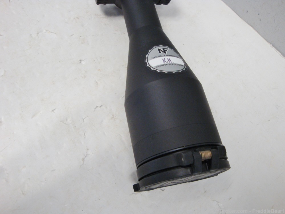 Nightforce NX8 4-32x50mm F1 Riflescope NEW IN BOX!-img-1