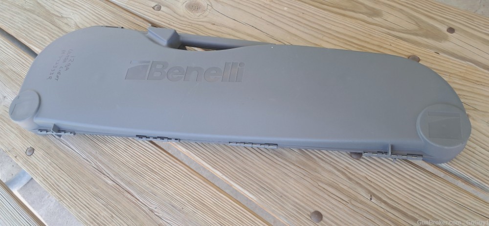 Clean Benelli Ultra Light 12 ga 26" VR Barrel 8 chokes Carlson Case Papers-img-26