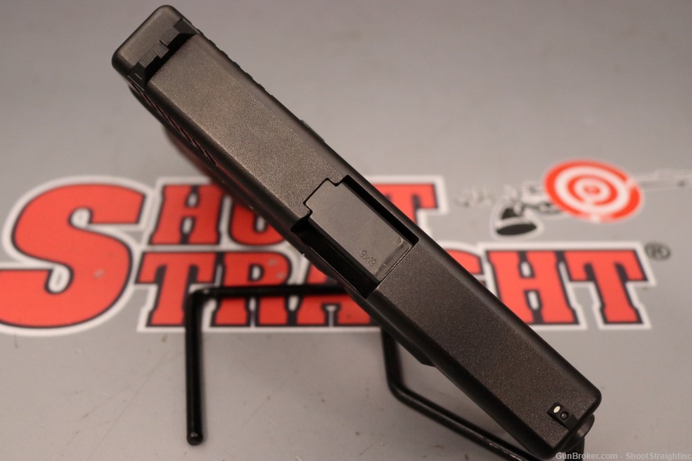 Glock G19 Gen3 9mm 4.02" w/ Case -img-22