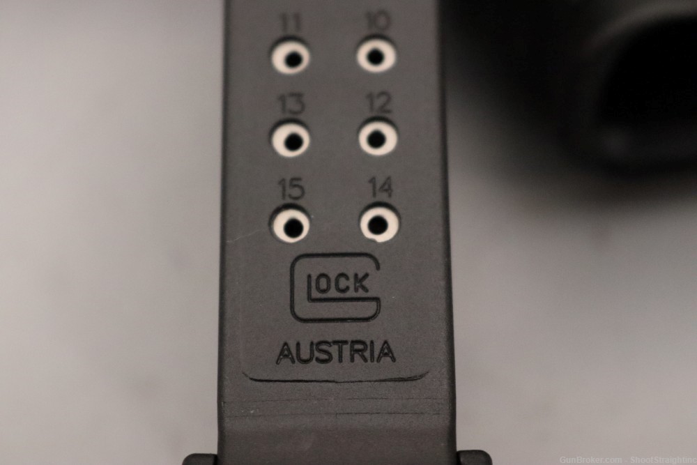 Glock G19 Gen3 9mm 4.02" w/ Case -img-33