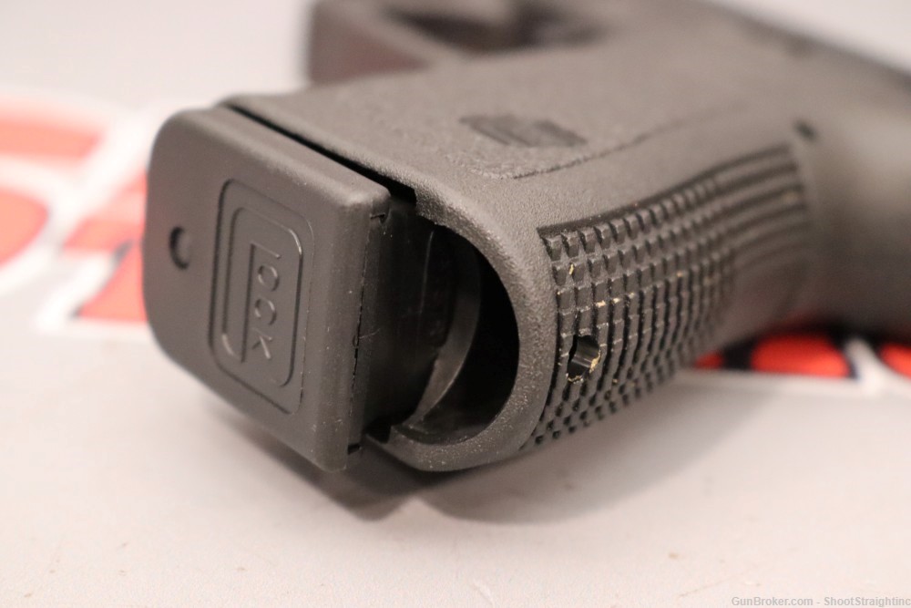 Glock G19 Gen3 9mm 4.02" w/ Case -img-18