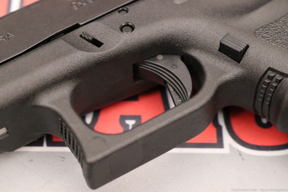 Glock G19 Gen3 9mm 4.02" w/ Case -img-30
