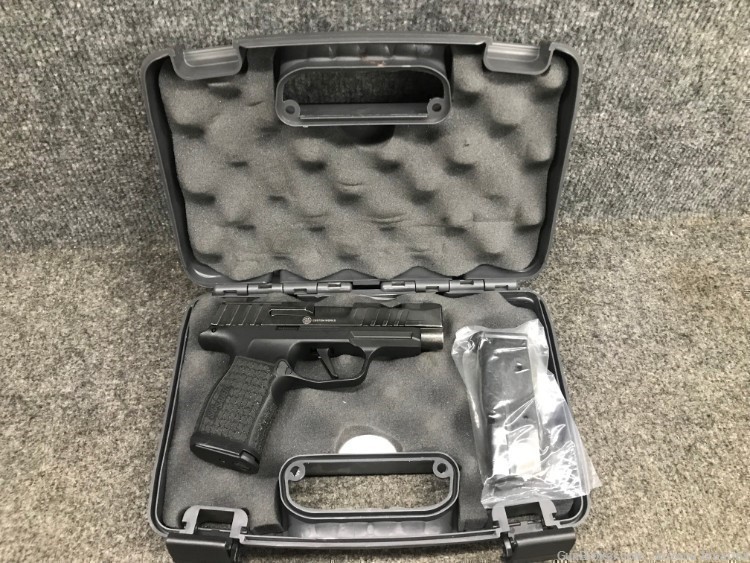 Sig Sauer P365 XL Spectre 9MM Two Mags Box-img-0