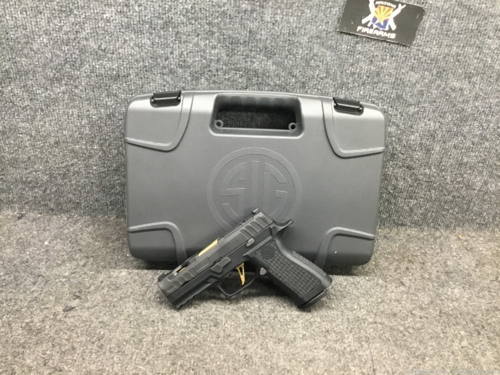 Sig Sauer P320 9mm Semi Auto Pistol With Case 2 Mags-img-0