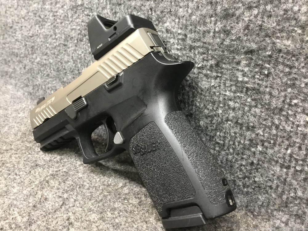 Sig Sauer 9mm Box Trijicon RMR Two Mags 9 mm -img-7