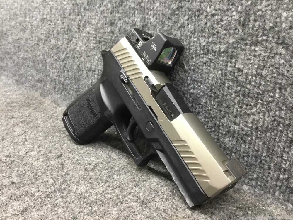 Sig Sauer 9mm Box Trijicon RMR Two Mags 9 mm -img-3