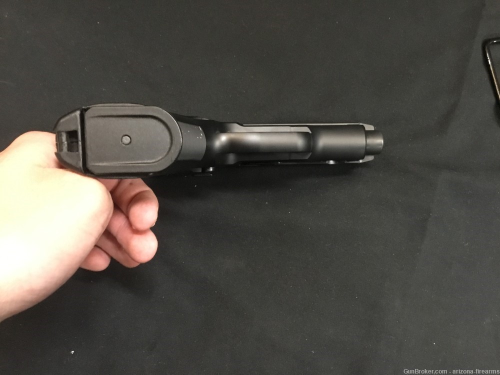 Sig Sauer P229 .40SW Semi Auto Pistol W/ 2 Mags-img-10