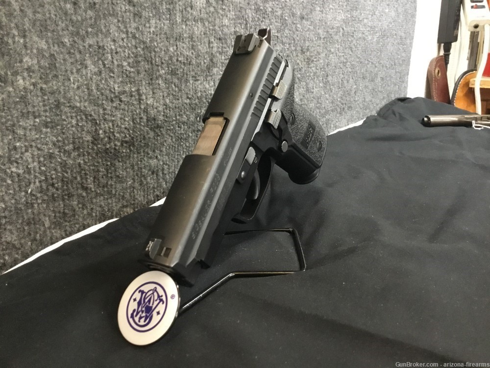 Sig Sauer P229 .40SW Semi Auto Pistol W/ 2 Mags-img-2