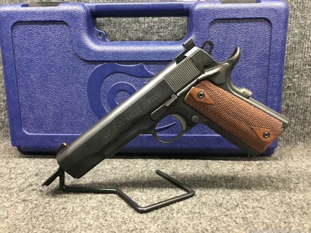 Colt Gunsite 1911 Semi Auto Pistol 45ACP Box 2-Mags Night sights-img-4